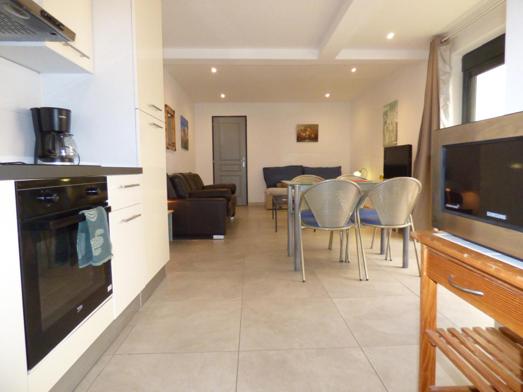 Saëns 01-T2-terrasse avec garage privé optionnel-Centre historique et plages à 16km ! Béziers Exterior foto
