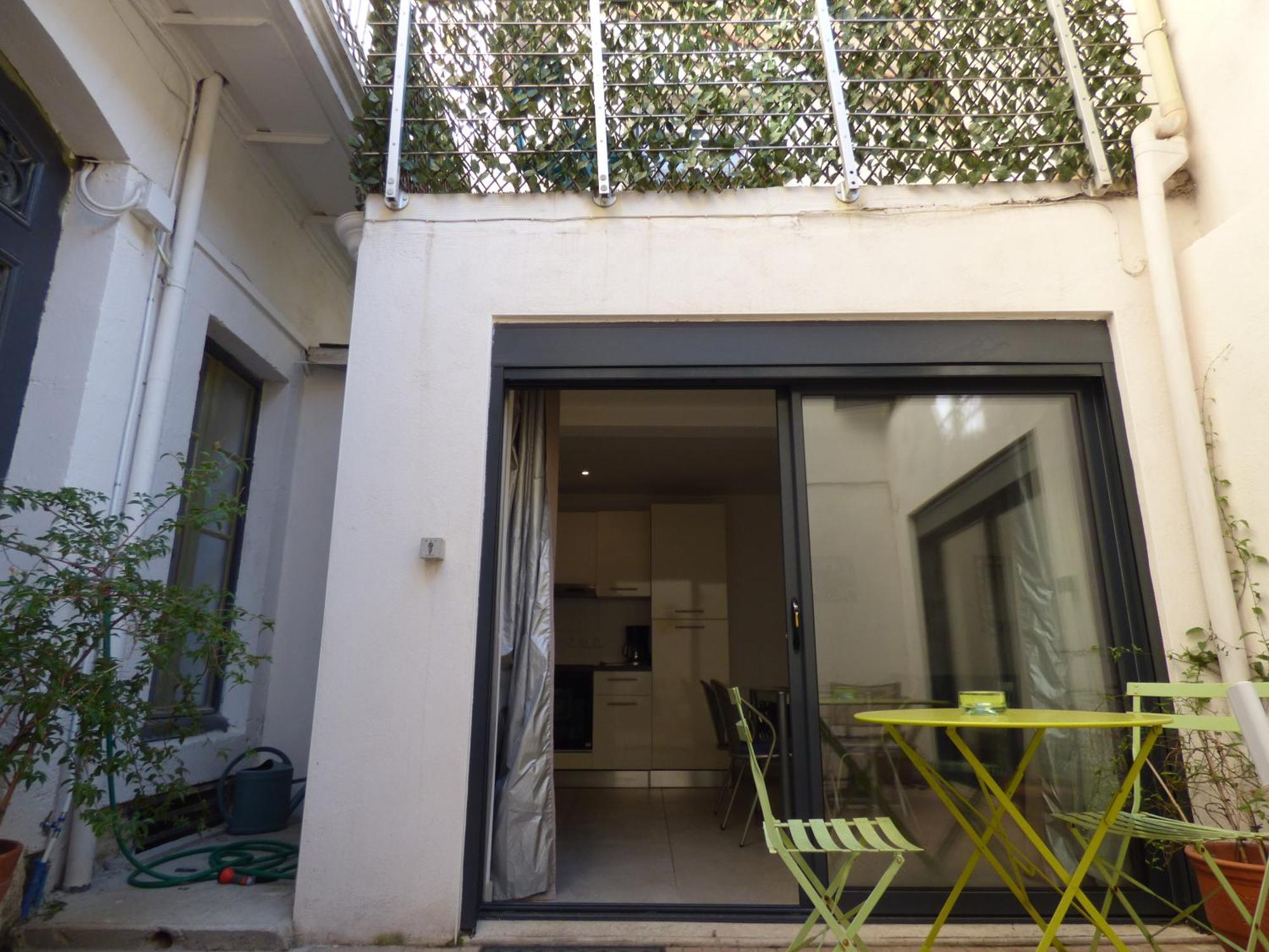 Saëns 01-T2-terrasse avec garage privé optionnel-Centre historique et plages à 16km ! Béziers Exterior foto